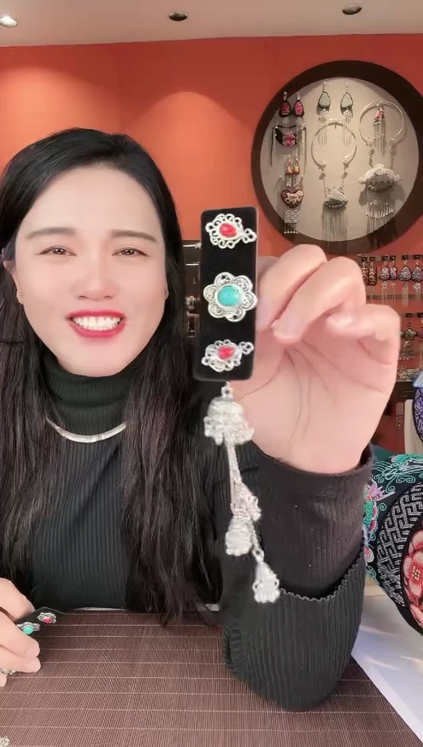 织绣非遗手工苗绣刺绣耳环17