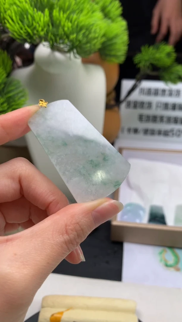 未镶嵌定制翡翠b****哒---120517