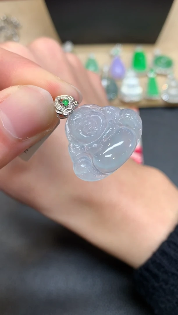 【闪购商品】翡翠颈饰18K金镶嵌佛公【无服务费】