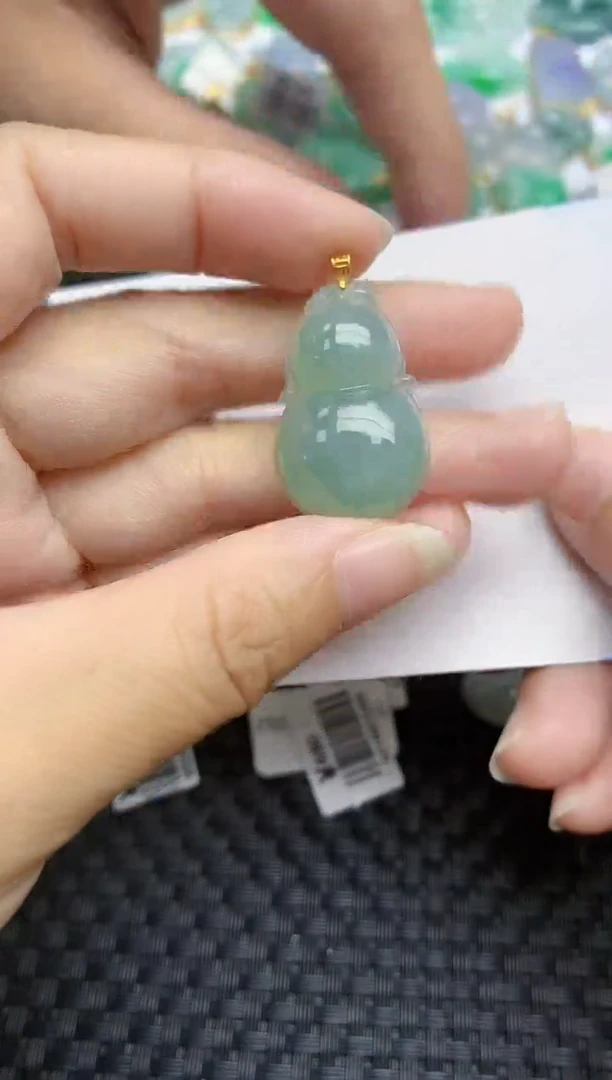 翡翠未镶嵌颈饰天然翡翠A货