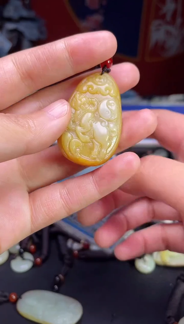 颈饰未镶嵌和田玉1