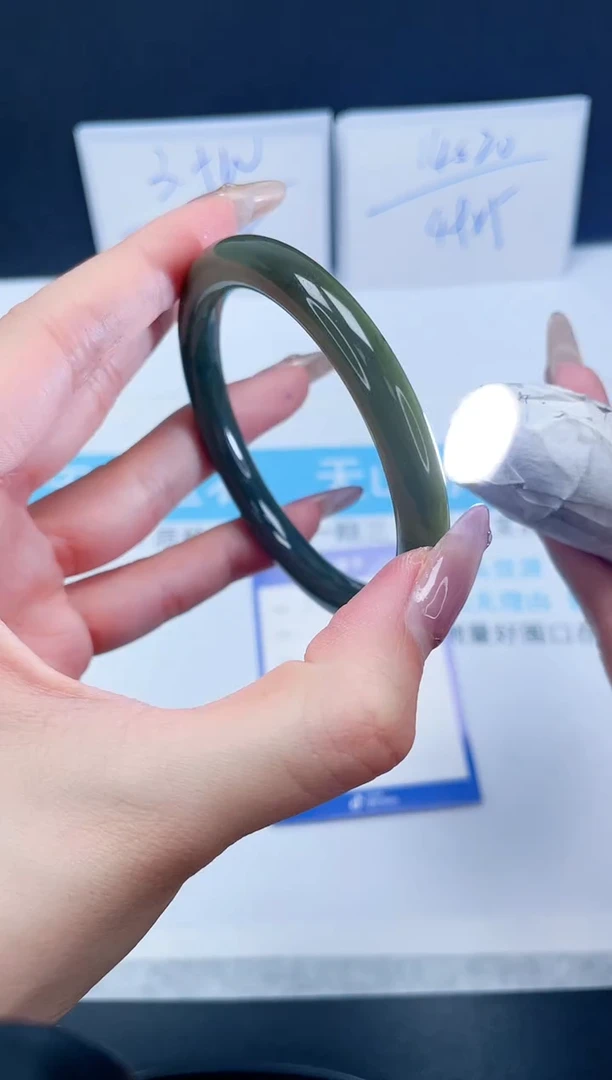 【闪购商品】和田玉（糖玉）手镯未镶嵌372-55