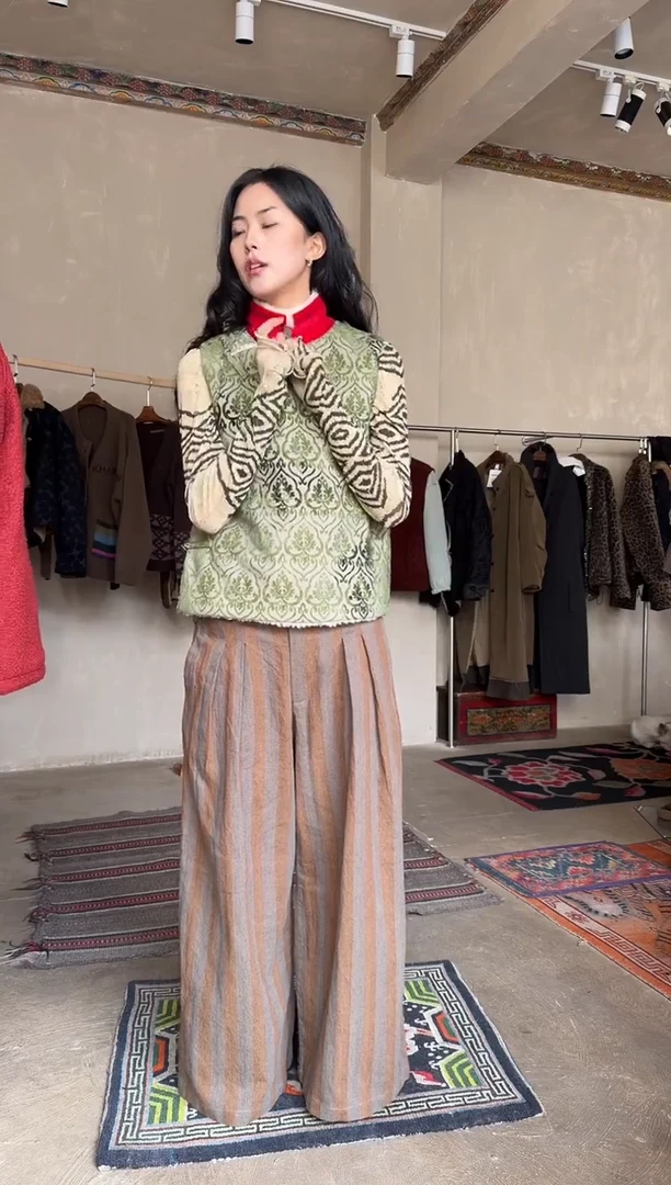 KWC26AW绿色提花马甲L