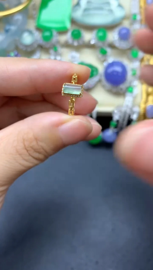 翡翠戒指18K金镶嵌238-中国好珍宝
