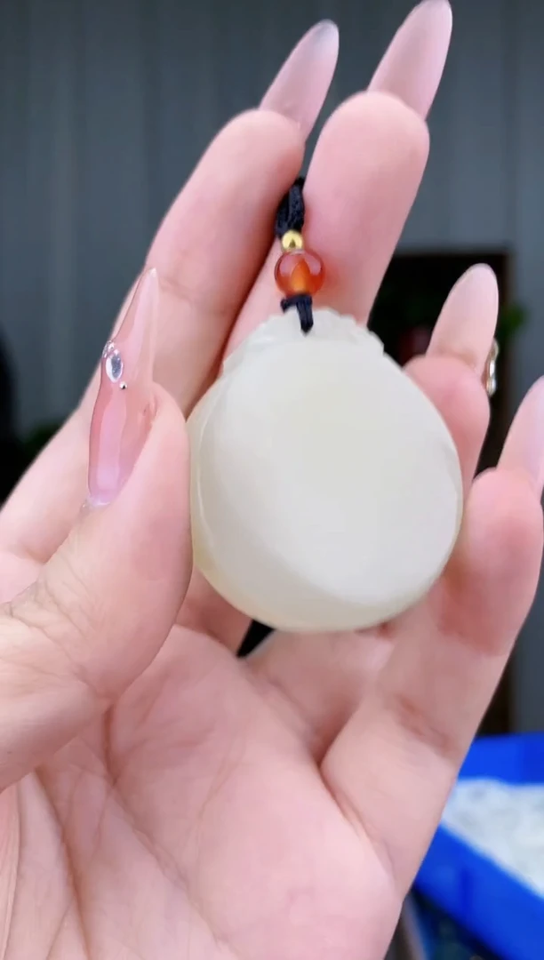 和田玉未镶嵌挂件拍一发一，多样性发货！