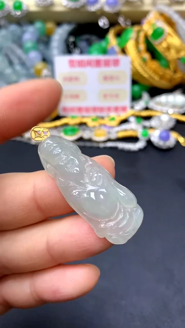 颈饰18K金镶嵌翡翠6-中国好珍宝