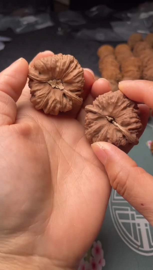 把件文玩核桃w216  凹底 42尺