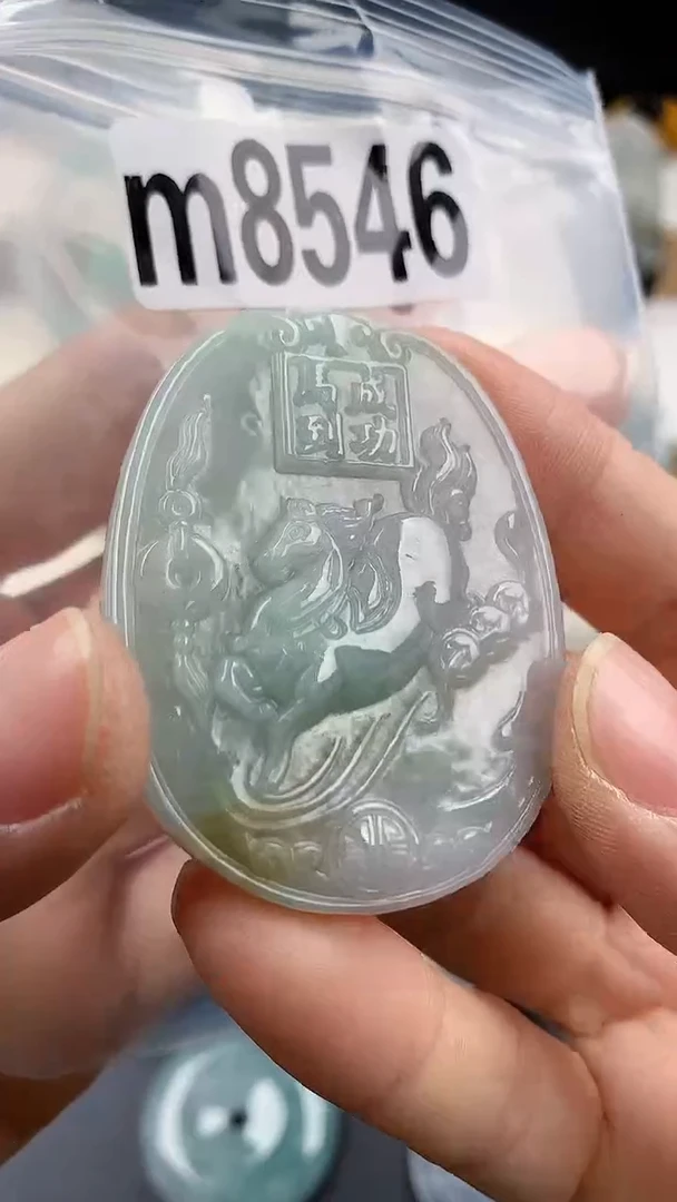 颈饰未镶嵌翡翠天然翡翠吊坠挂件