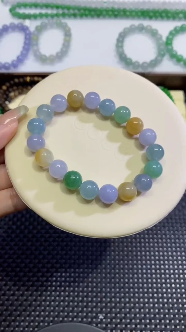 翡翠散珠卡10加多宝手串