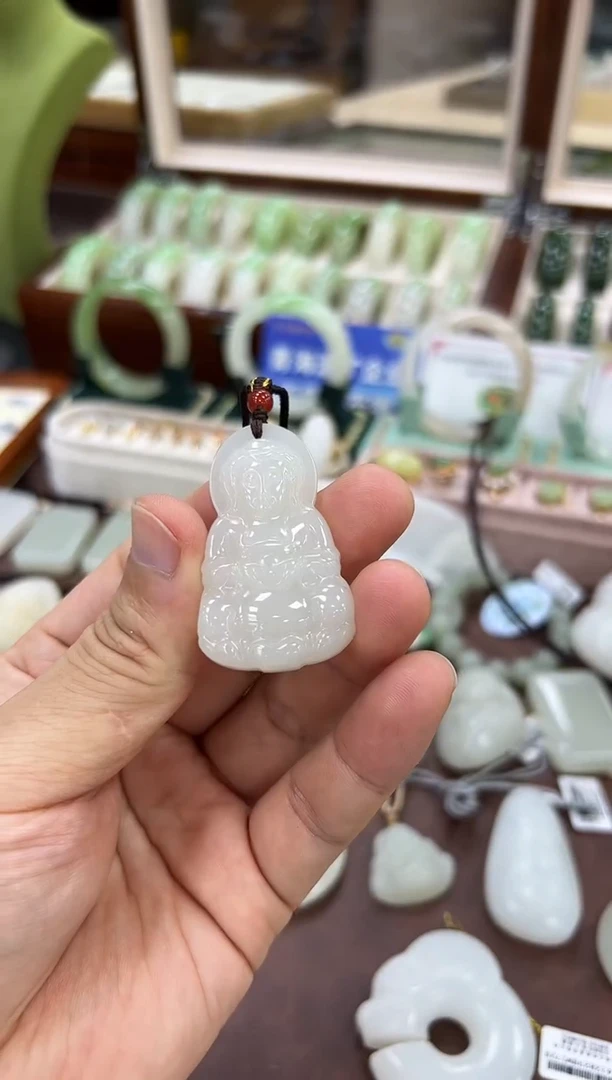 颈饰未镶嵌和田玉观音