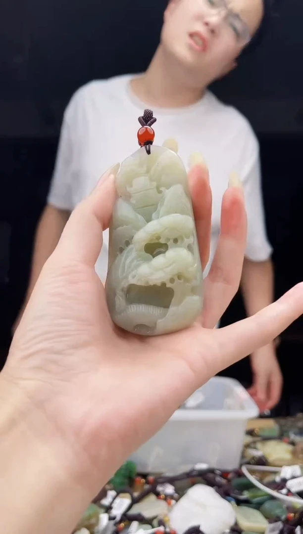 颈饰未镶嵌和田玉1