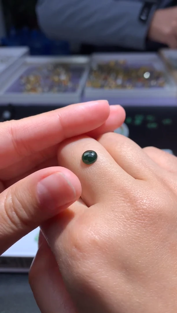 未镶嵌定制翡翠毛货