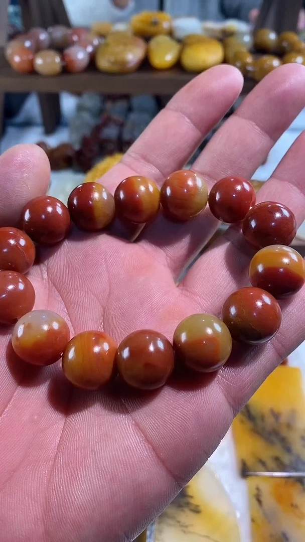 未镶嵌石英质玉手链石英质玉手链
