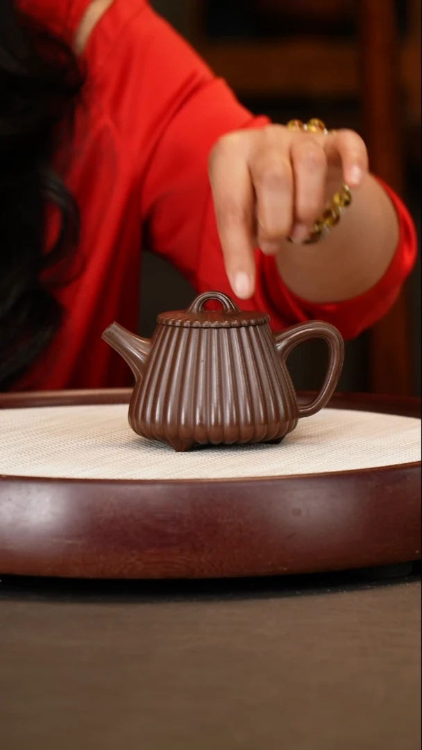 茶壶紫砂【王芳】寅春紫泥筋纹高石瓢  200CC