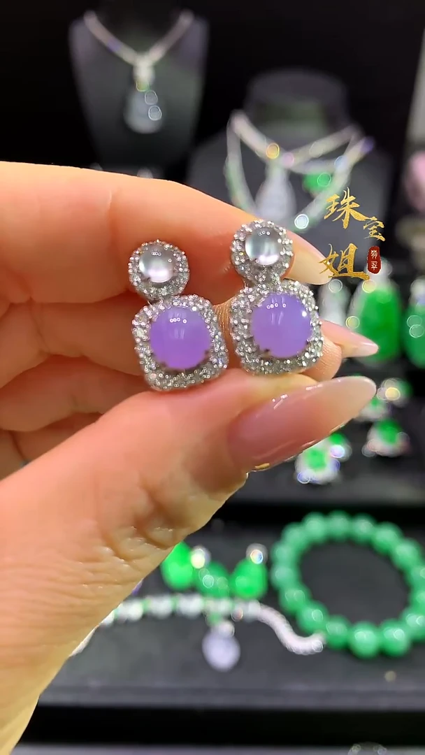 18K金镶嵌翡翠耳饰耳饰