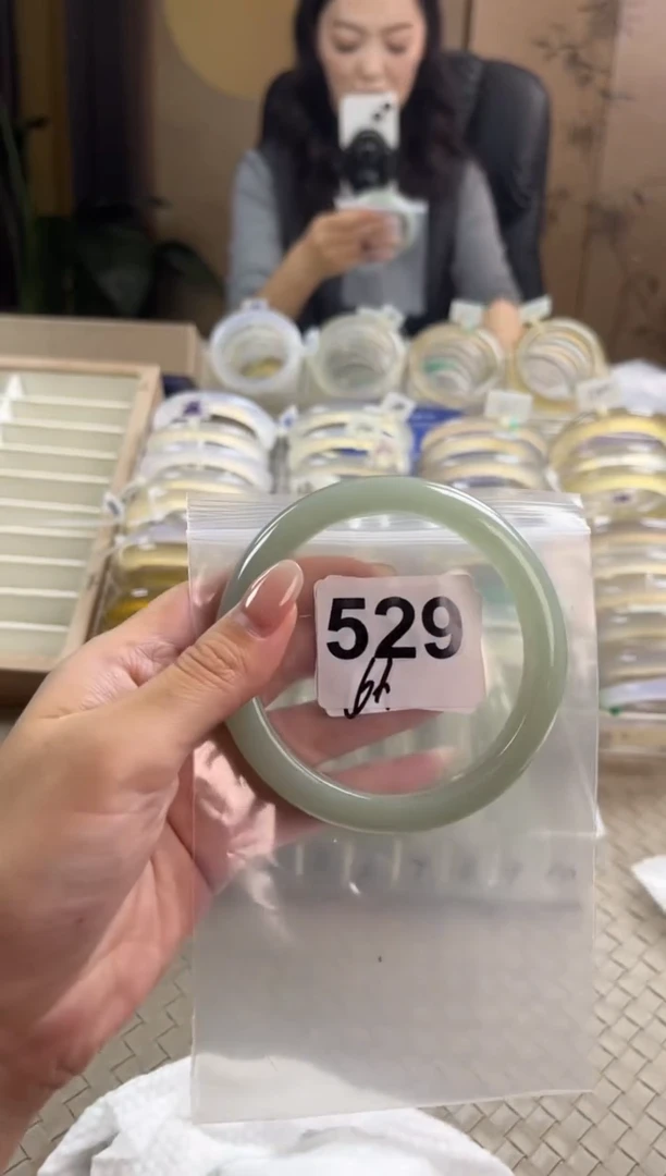 未镶嵌手镯石英质玉一****包529
