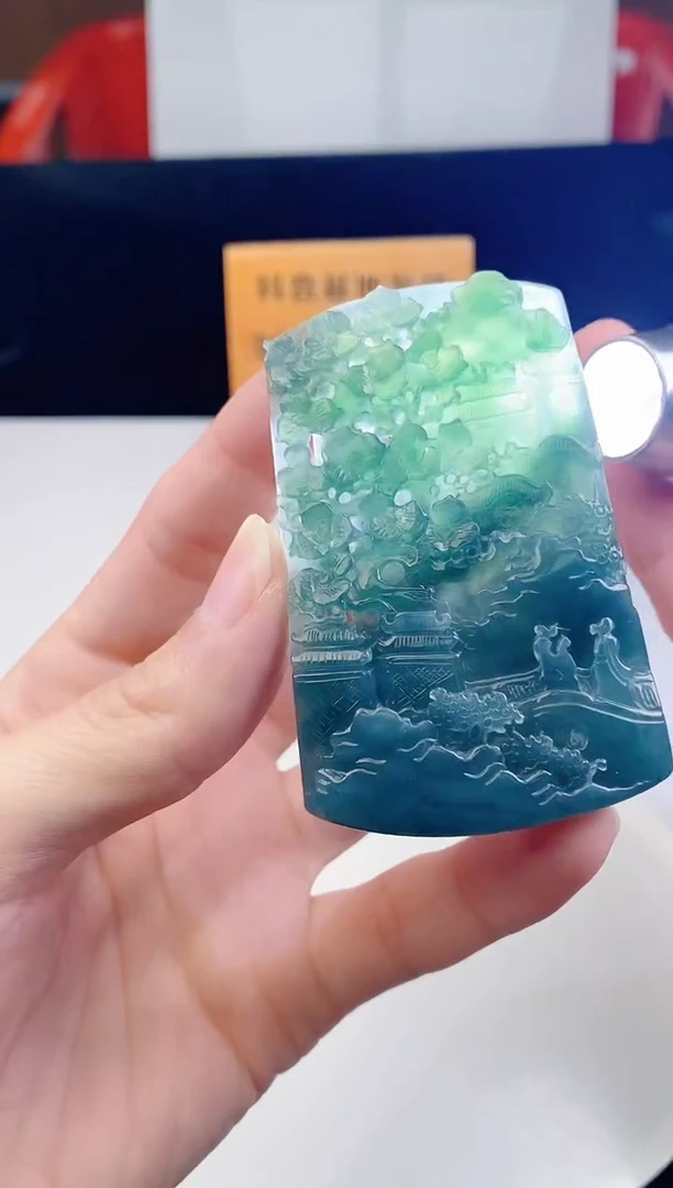 颈饰未镶嵌翡翠1