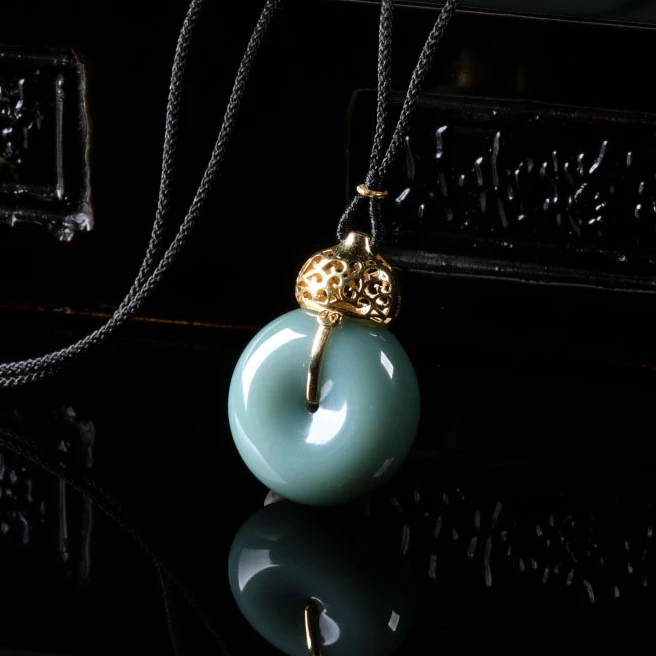 【意婵】《青戈》(25*12）18K金镶嵌碧玉粉青高瓷蓝平安扣项链-912925