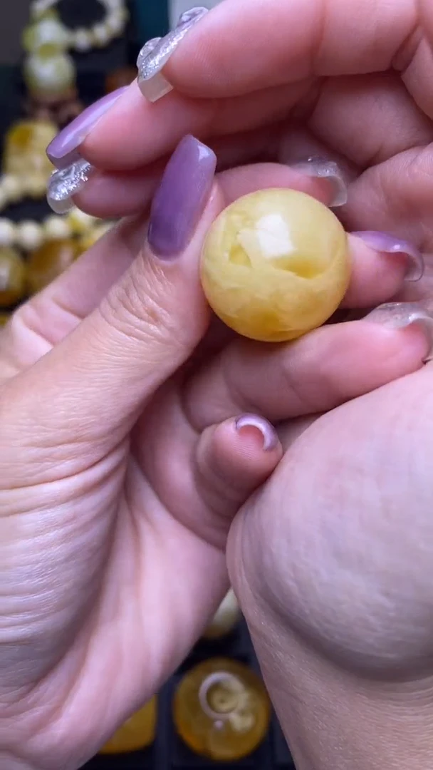 【闪购商品】琥珀裸石未镶嵌葵. 99