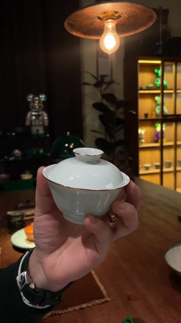 包铜素胎大盖碗....