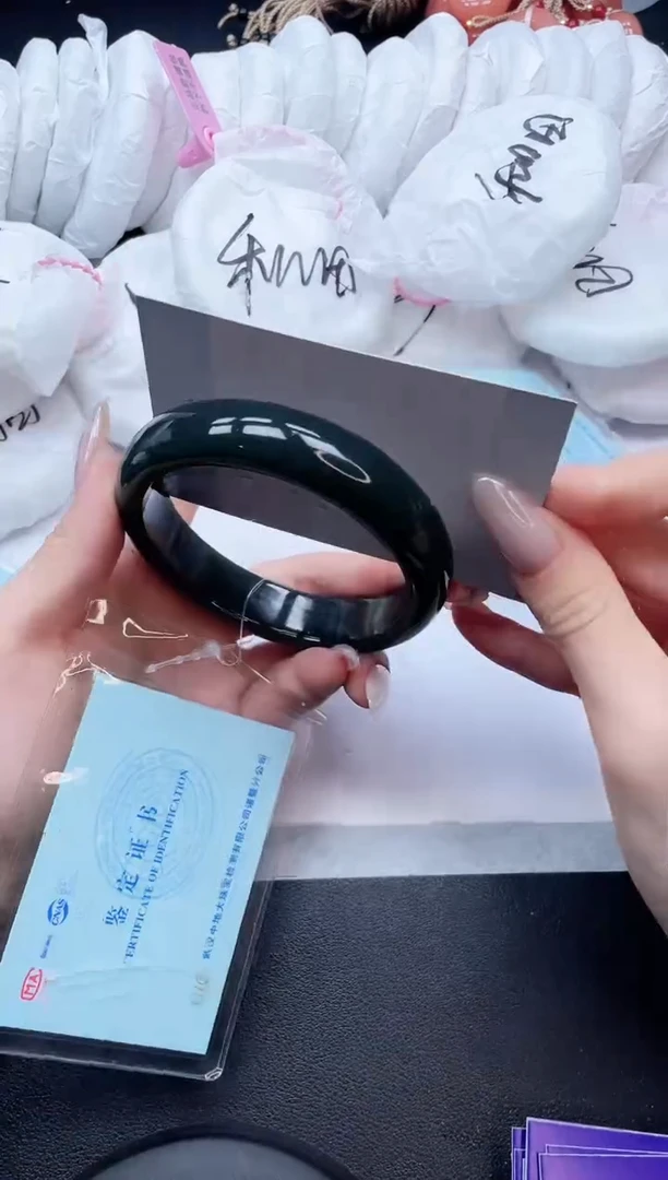 未镶嵌手镯和田玉8K53-65