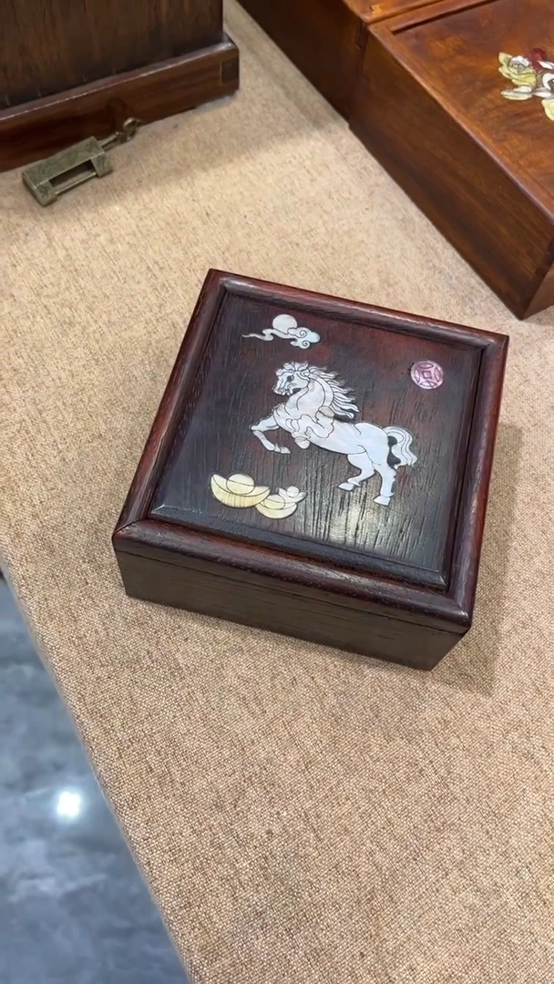 木马上有钱方形抽拉盒