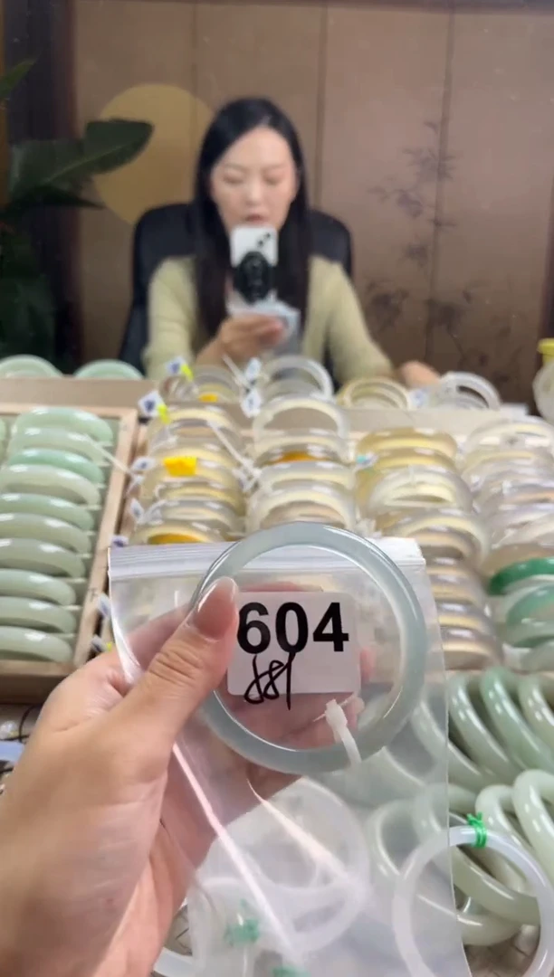 手镯玛瑙/玉髓未镶嵌604