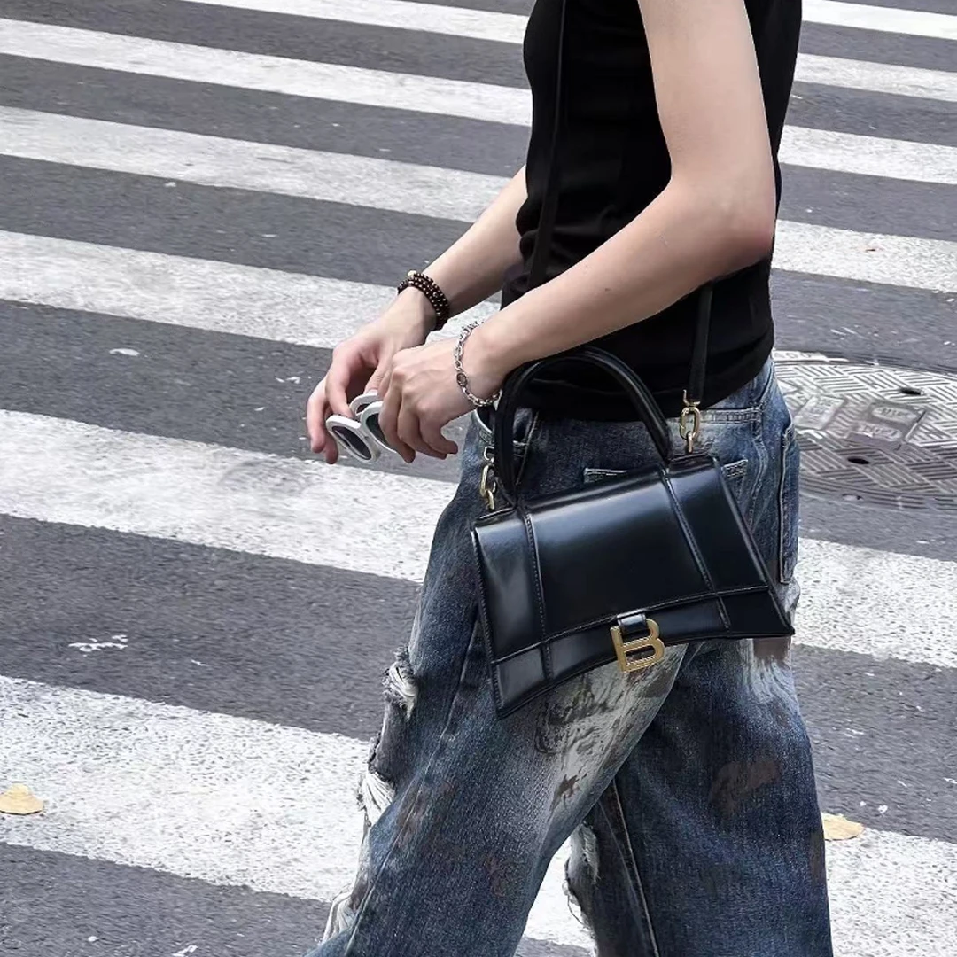 95新 Balenciaga/巴黎世家 展会外场！黑金光面沙漏包s号