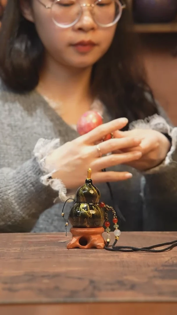 【闪购商品】466号-大漆飘漆小葫芦脖挂