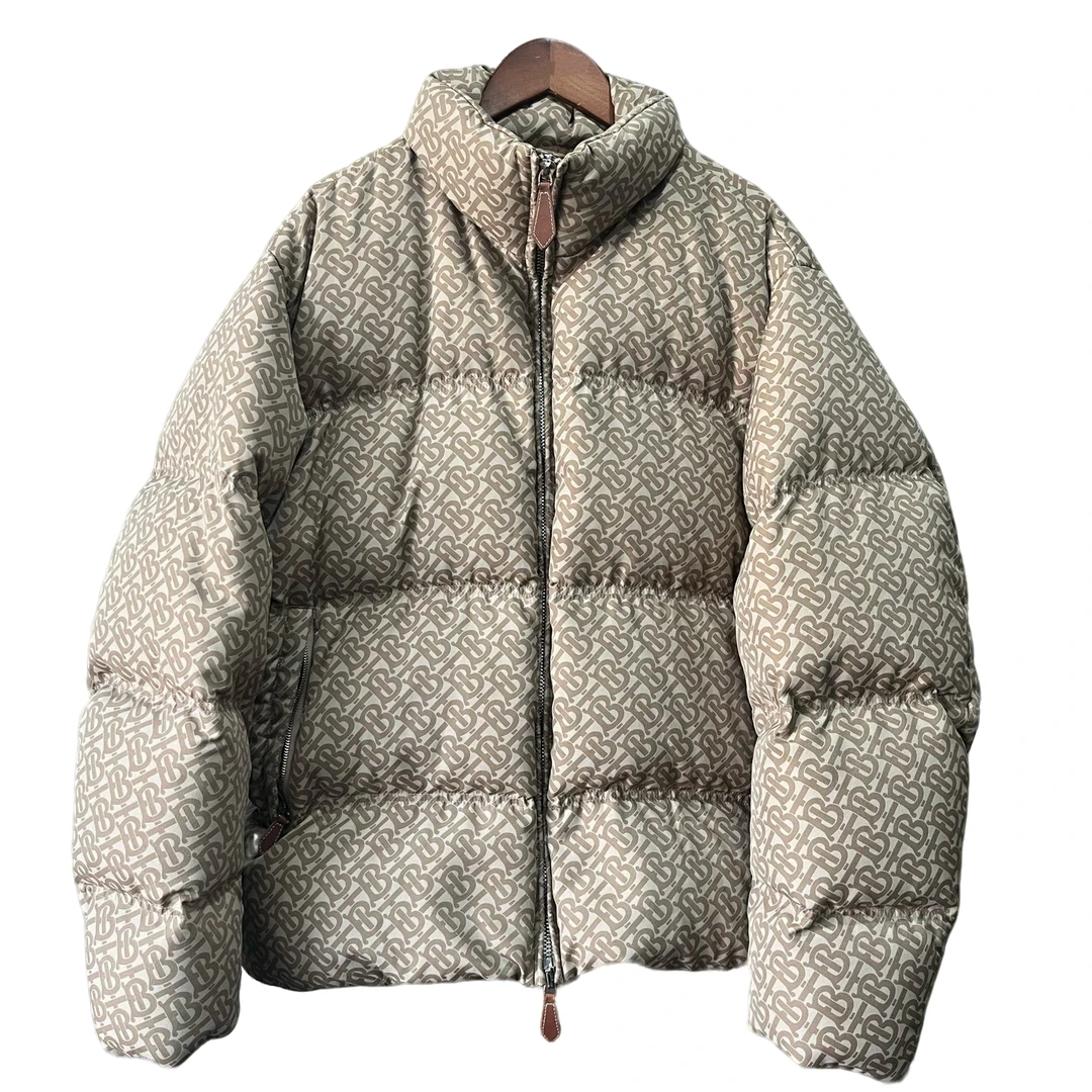 未使用 BURBERRY/博柏利  FW22Logo字母满印羽绒服L码 X0329