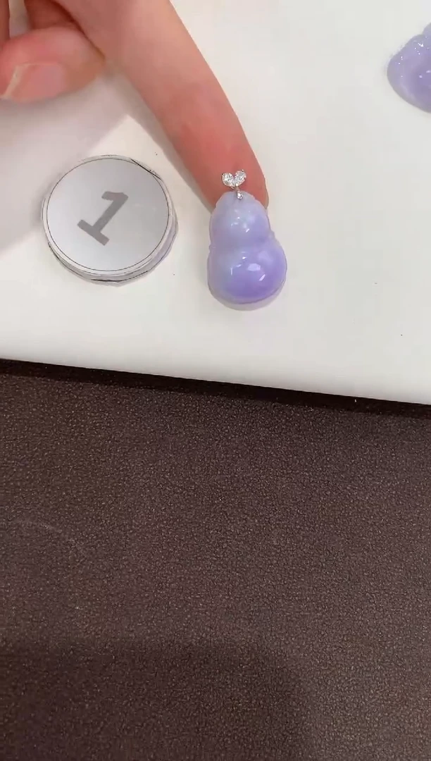 翡翠18K金镶嵌吊坠(赠链)天然缅甸a货翡翠