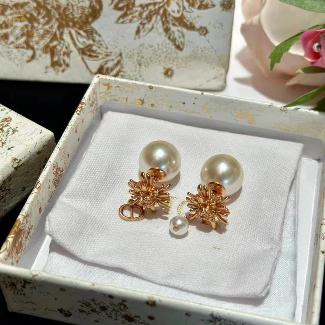 95新 DIOR/迪奥 安洁利严选耳钉/0014878