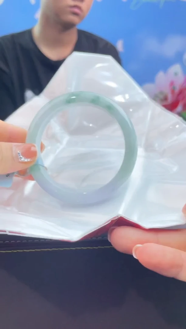 翡翠手镯未镶嵌2  翡翠手镯