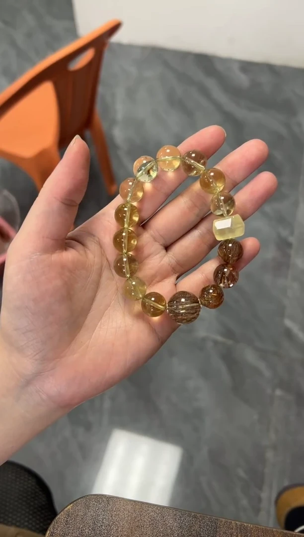 未镶嵌手链水晶?**?水晶手串[多样发其一]