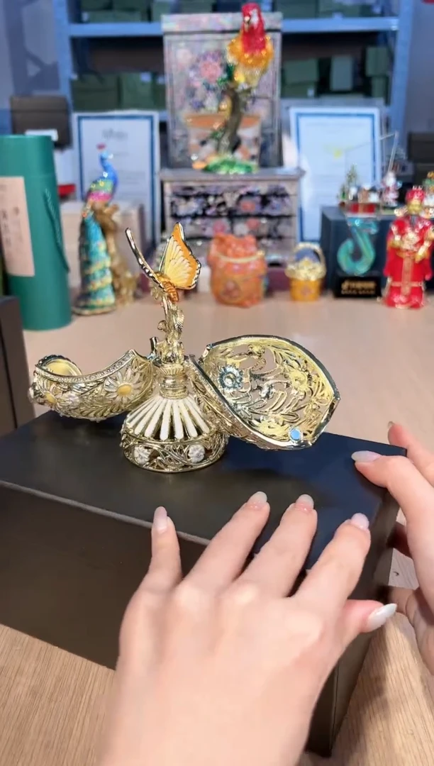 【闪购商品】杯234金色蝴蝶镂空蛋