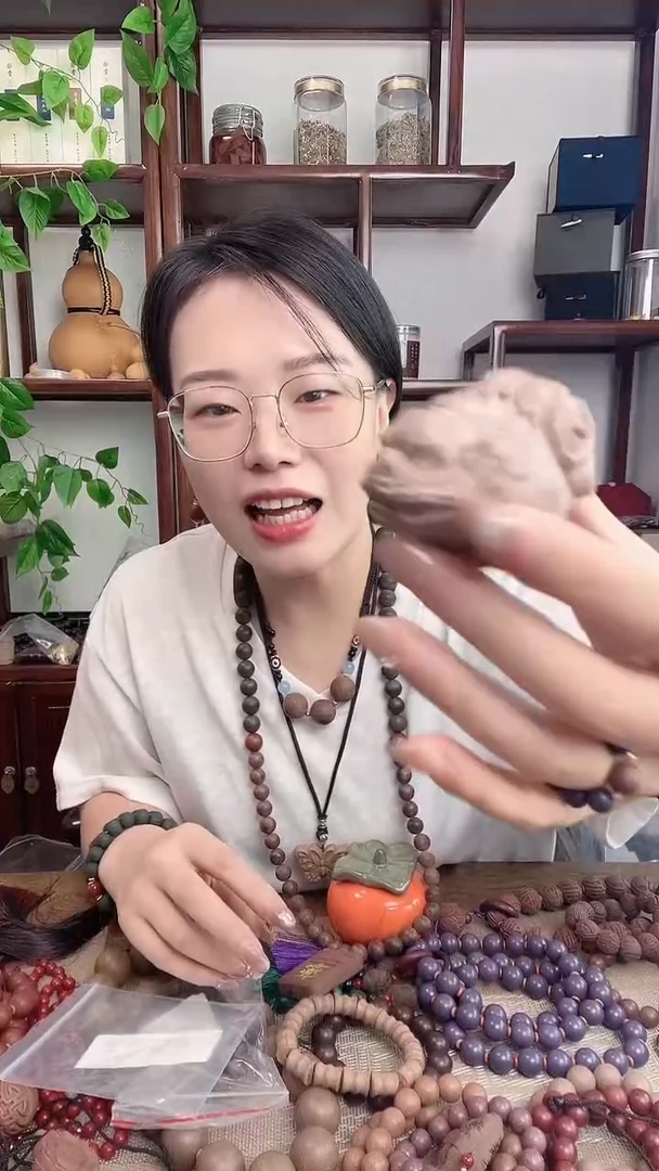 泥塑8*微瑕龙涎的一桶金