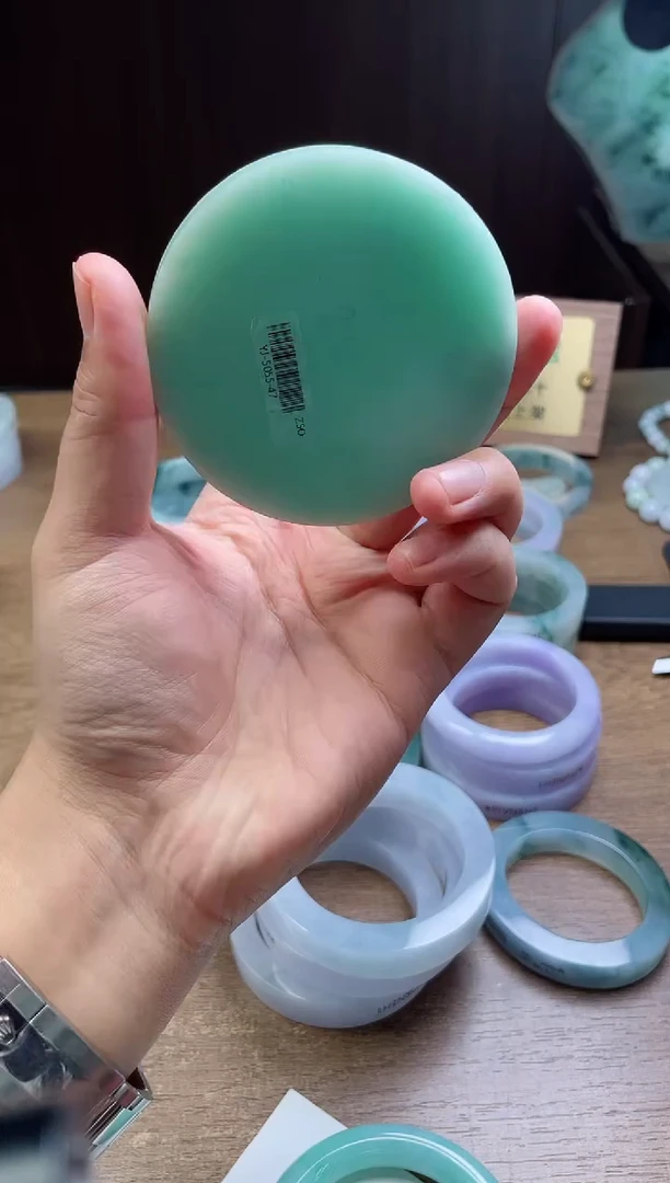 未镶嵌手镯定制翡翠玫**香定制