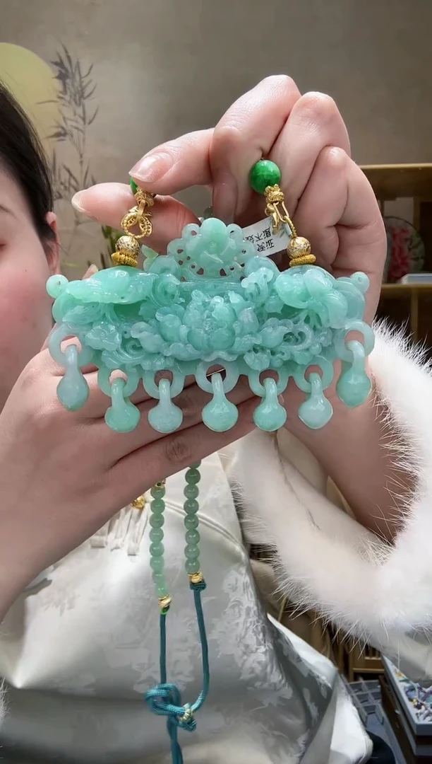 【闪购商品】翡翠颈饰未镶嵌吊坠