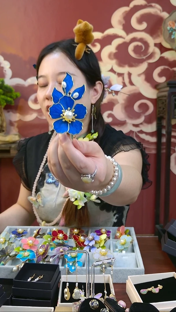 刺绣纯手工非遗绒花
