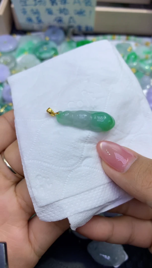 颈饰未镶嵌翡翠天然缅甸A货翡翠