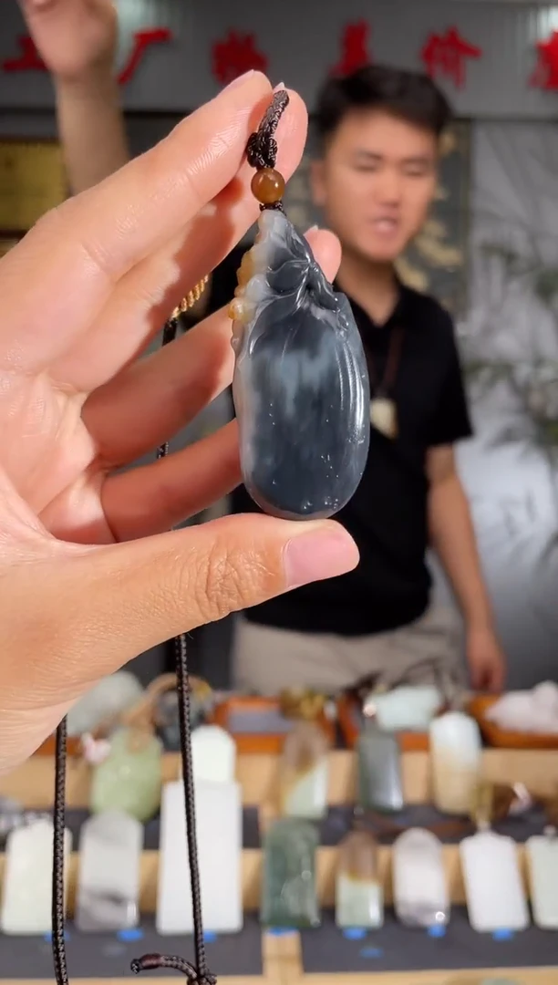 和田玉未镶嵌颈饰1