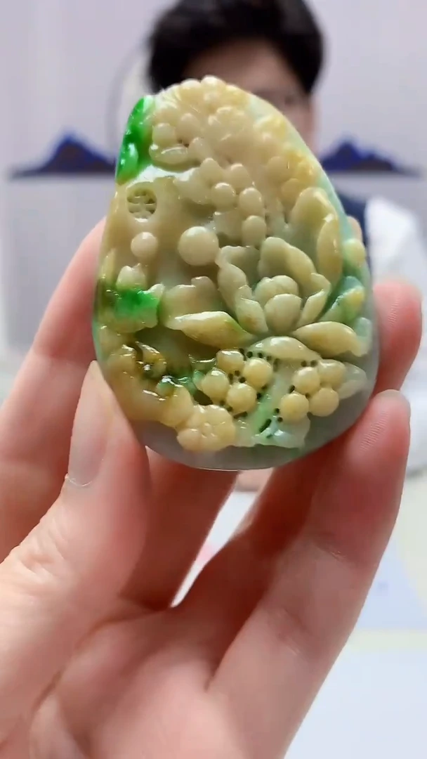 【闪购商品】定制翡翠未镶嵌4688zm-毛货挂件79花牌