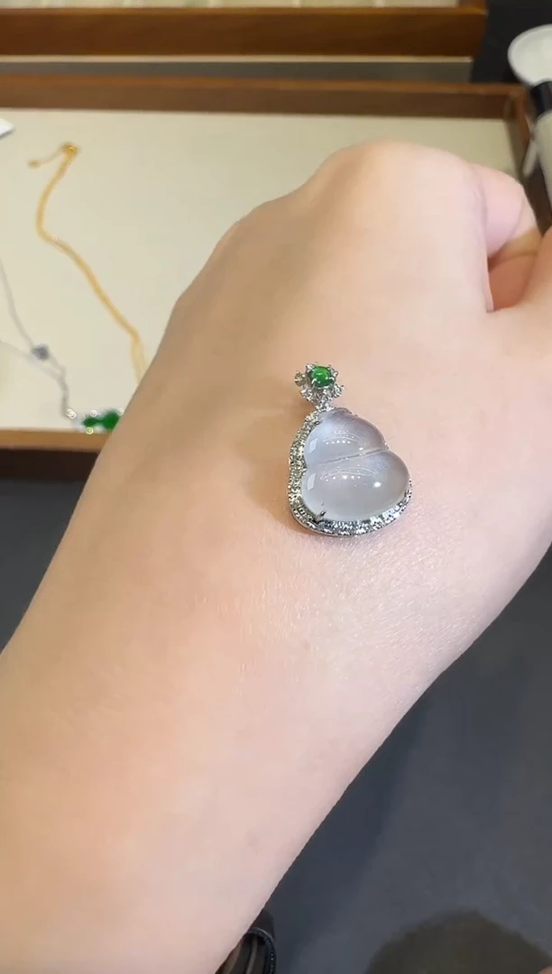 颈饰18K金镶嵌翡翠X1125-512-406