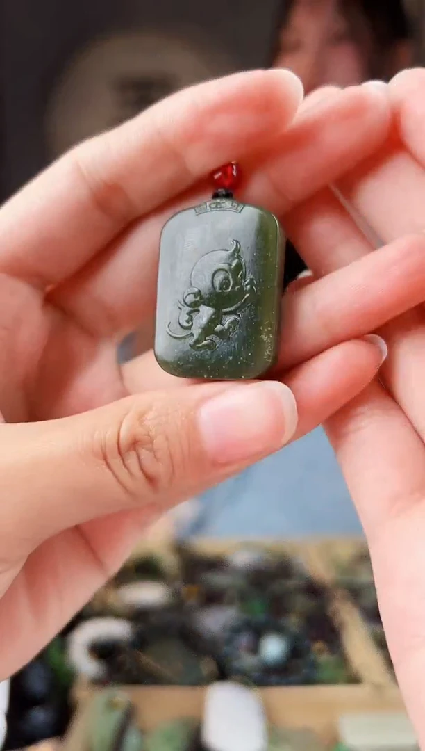 颈饰未镶嵌和田玉拍一发一，多样性发货