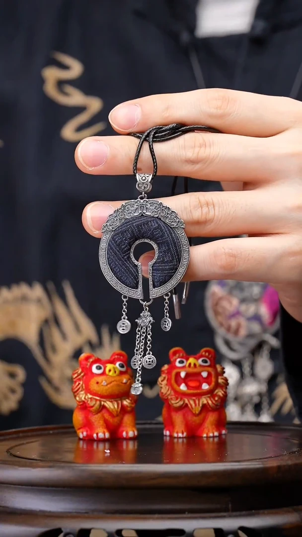 【闪购商品】刺绣黔东南苗族刺绣A575