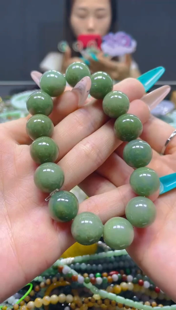 颈饰未镶嵌翡翠13MM/R/翡翠A货，一件也是批发价