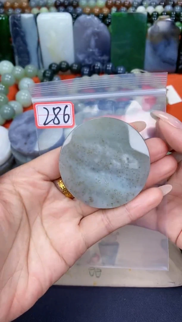 和田玉未镶嵌颈饰和田玉