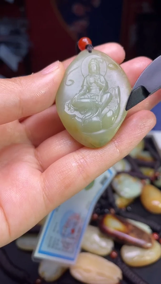 颈饰未镶嵌和田玉1