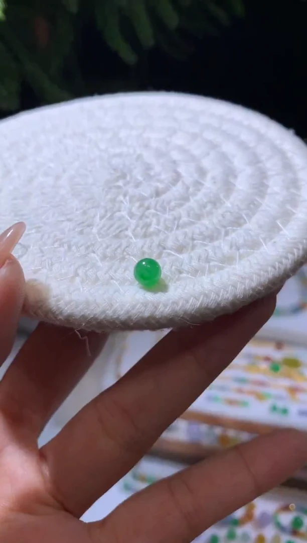 未镶嵌定制翡翠5.6卡珠子