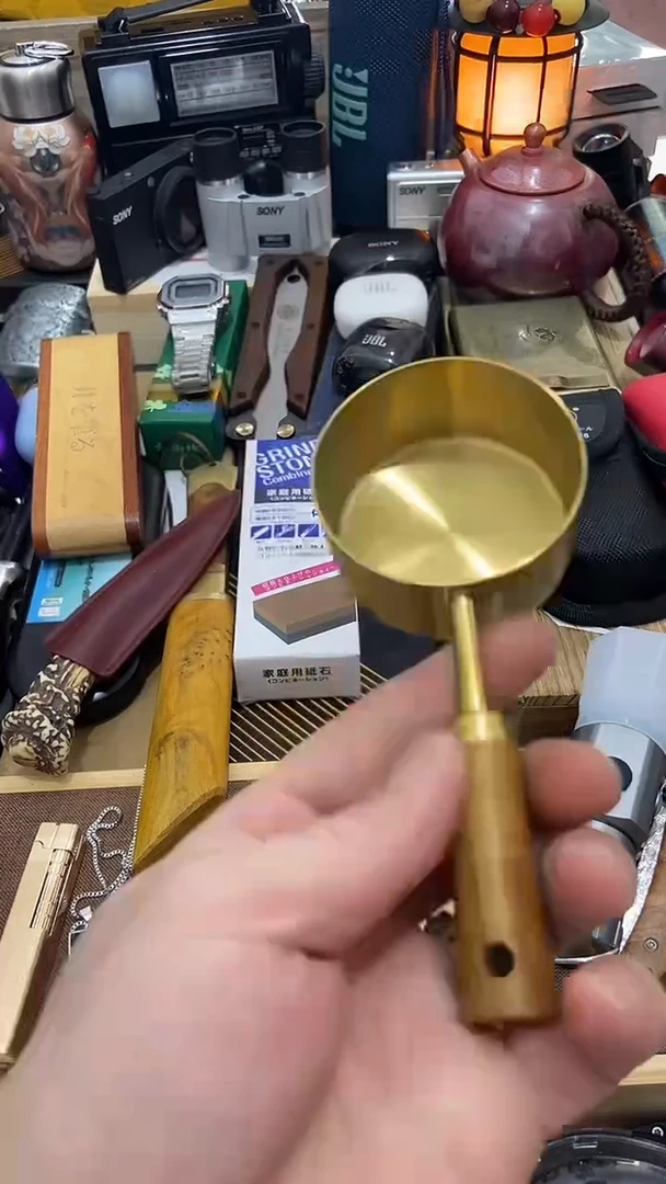 瓷片闪购商品  如图所示